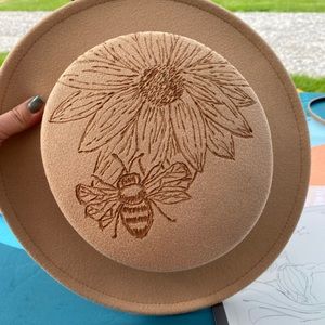 Pyrography round top fedora. Sunflower bee design